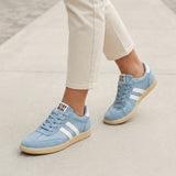 Maggie | Orthopedic Retro Court Sneakers - Light blue - Tillybelle