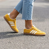 Maggie | Orthopedic Retro Court Sneakers - Yellow - Tillybelle